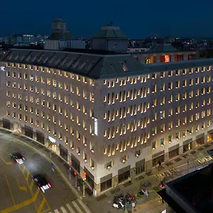 فندق Radisson Collection Hotel, Santa Sofia, ميلان