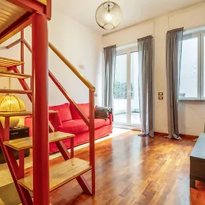 One Bedroom With Terrace Near Duomo Apartamento